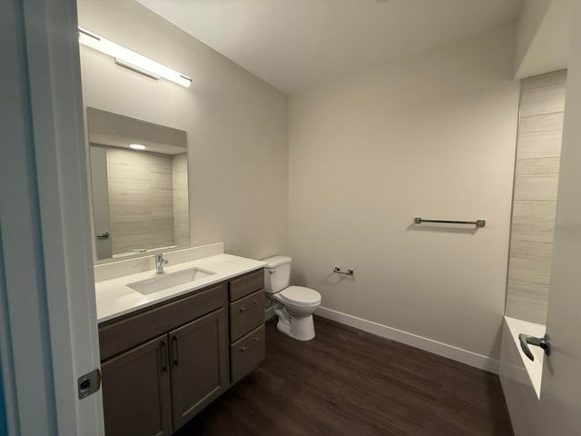 2645 Burton Road Bld 4, Ann Arbor, MI 48104