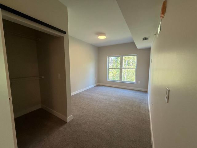 2645 Burton Road Bld 4, Ann Arbor, MI 48104