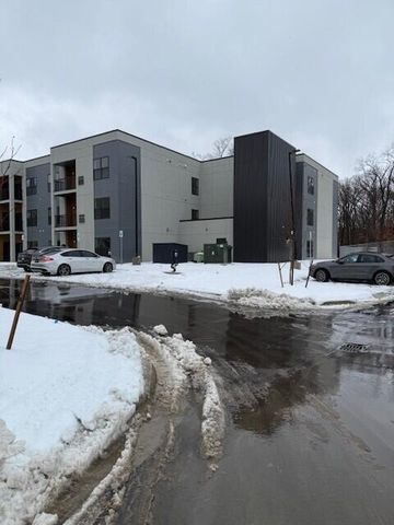 2645 Burton Road Bld 4, Ann Arbor, MI 48104