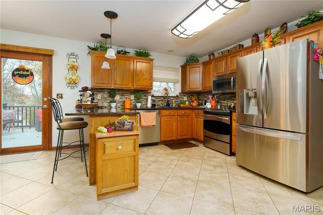 19 Chelsea Road, Collinsville, IL 62234