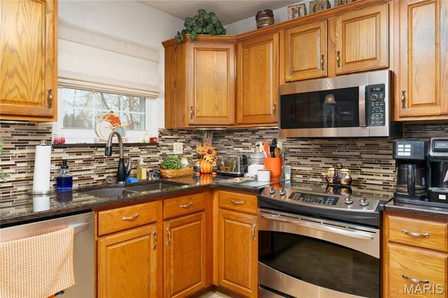 19 Chelsea Road, Collinsville, IL 62234