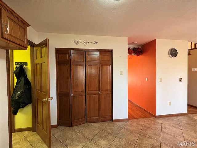 19 Chelsea Road, Collinsville, IL 62234