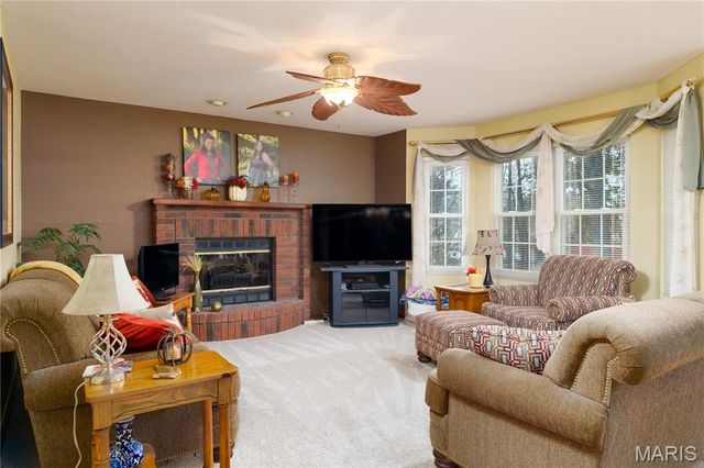 19 Chelsea Road, Collinsville, IL 62234