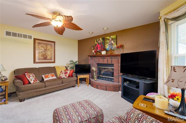 19 Chelsea Road, Collinsville, IL 62234