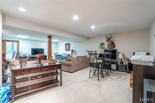 19 Chelsea Road, Collinsville, IL 62234