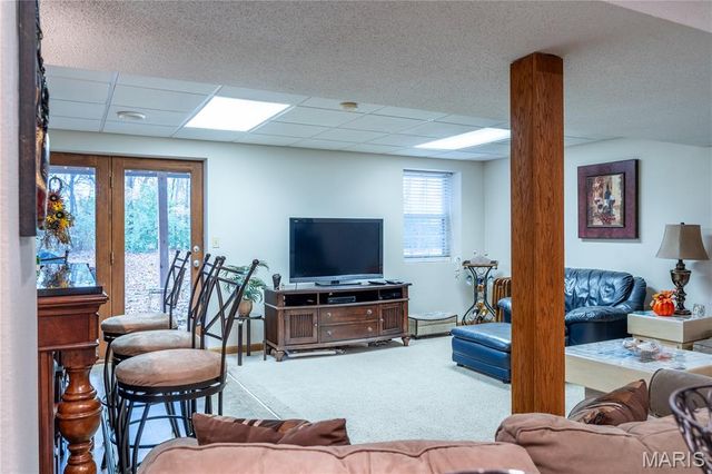 19 Chelsea Road, Collinsville, IL 62234