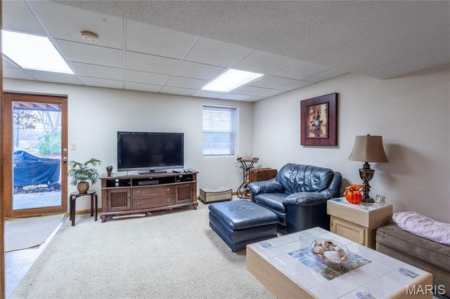 19 Chelsea Road, Collinsville, IL 62234