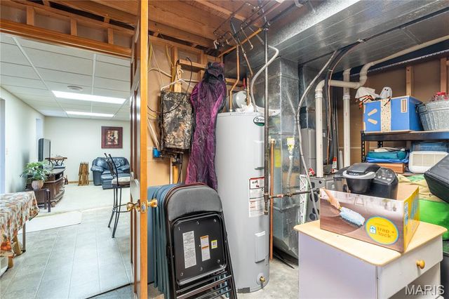 19 Chelsea Road, Collinsville, IL 62234