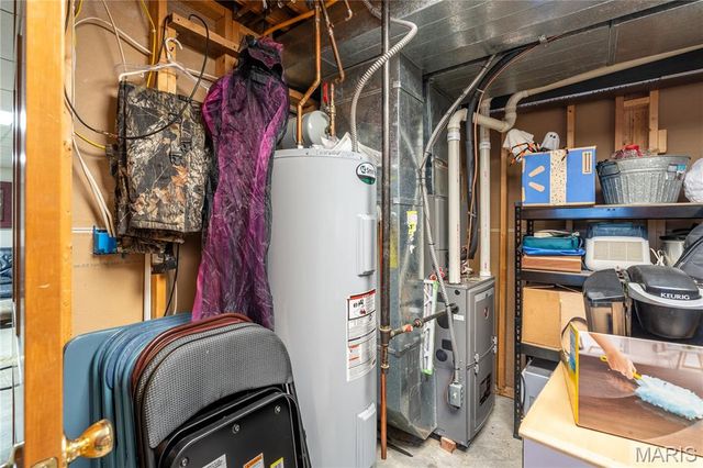 19 Chelsea Road, Collinsville, IL 62234