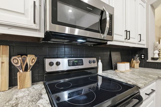 4003 Gabi Avenue, Heartland, TX 75126