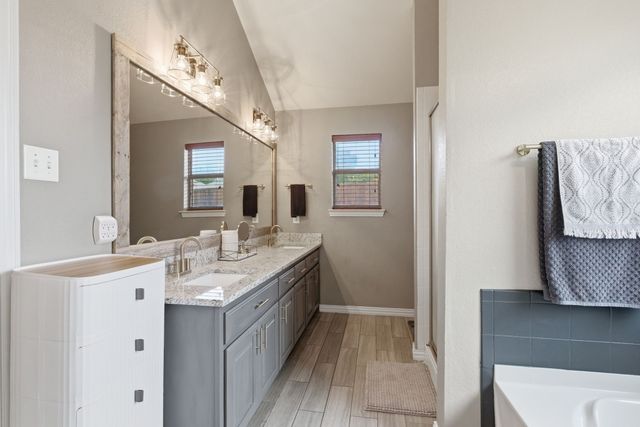 4003 Gabi Avenue, Heartland, TX 75126