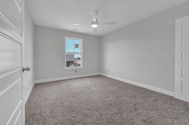 160 Leitrim Dr, Clarksville, TN 37042