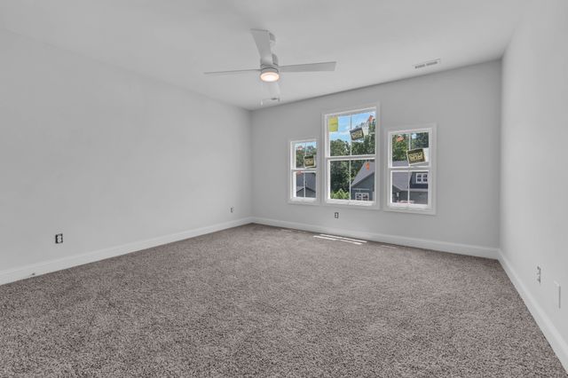 160 Leitrim Dr, Clarksville, TN 37042