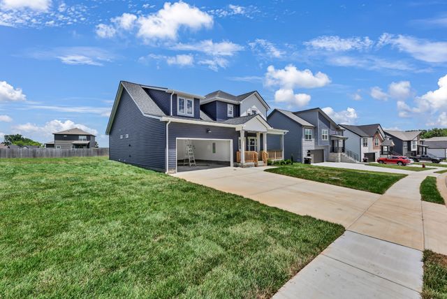 160 Leitrim Dr, Clarksville, TN 37042