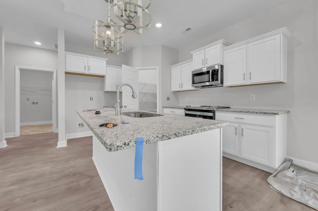 160 Leitrim Dr, Clarksville, TN 37042