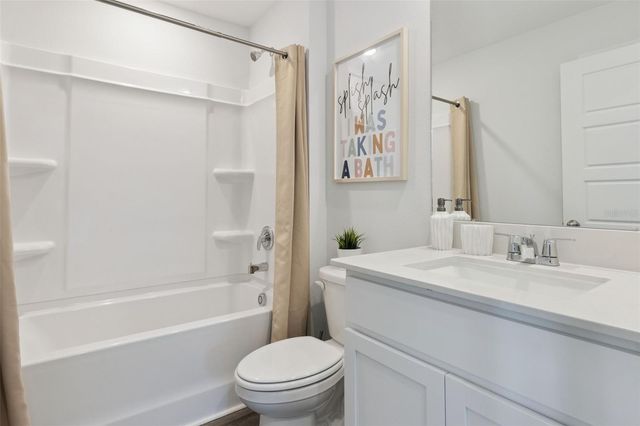 219 AMBERWOOD WAY, Umatilla, FL 32784