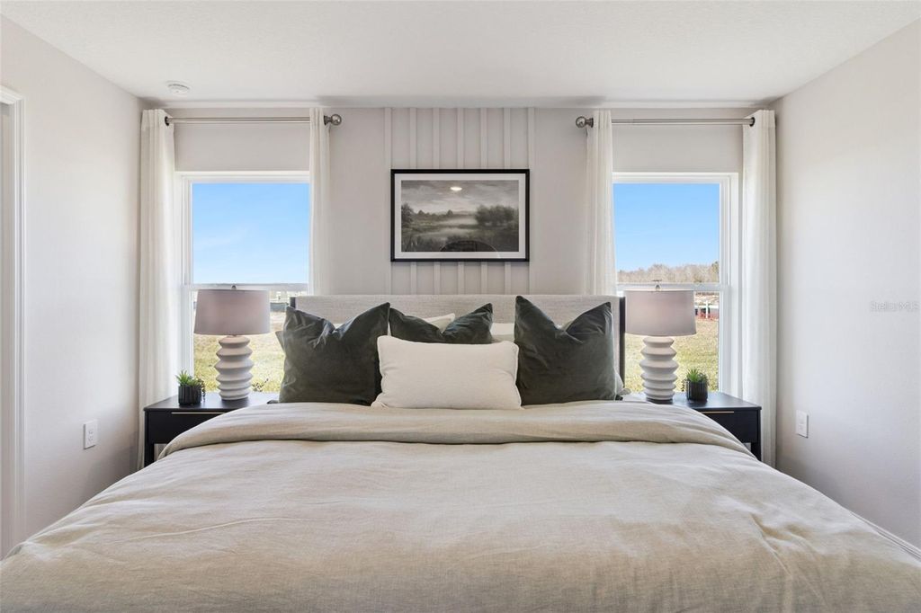 Image 17 of property listing at 219 AMBERWOOD WAY, Umatilla, FL 32784