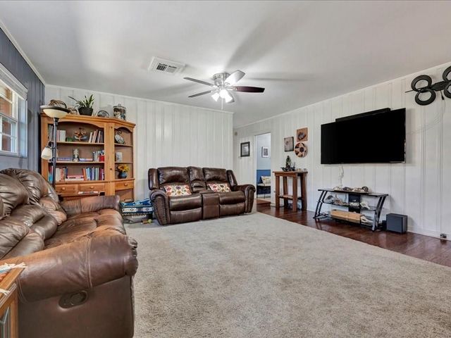 1408 N Broadmoor Drive, Lufkin, TX 75904