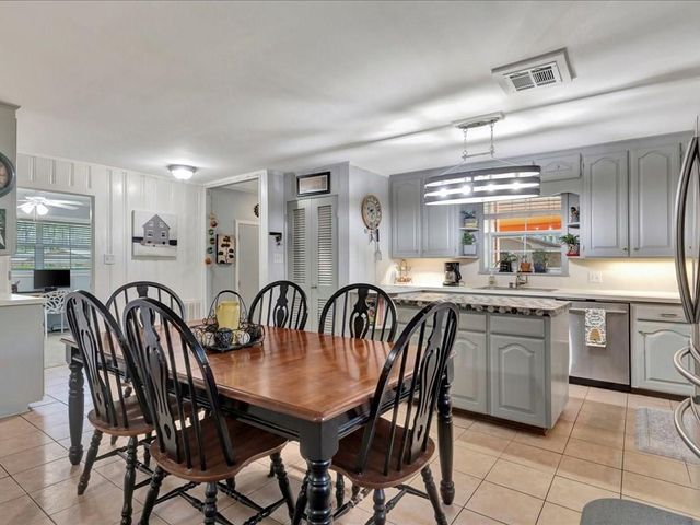 1408 N Broadmoor Drive, Lufkin, TX 75904