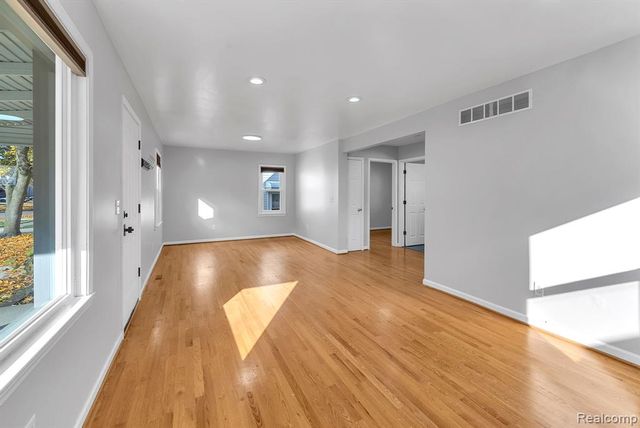 3237 Pardee Avenue, Dearborn, MI 48124