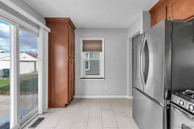 3237 Pardee Avenue, Dearborn, MI 48124