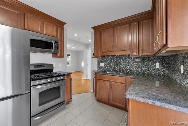 3237 Pardee Avenue, Dearborn, MI 48124