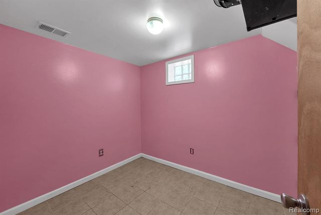 3237 Pardee Avenue, Dearborn, MI 48124