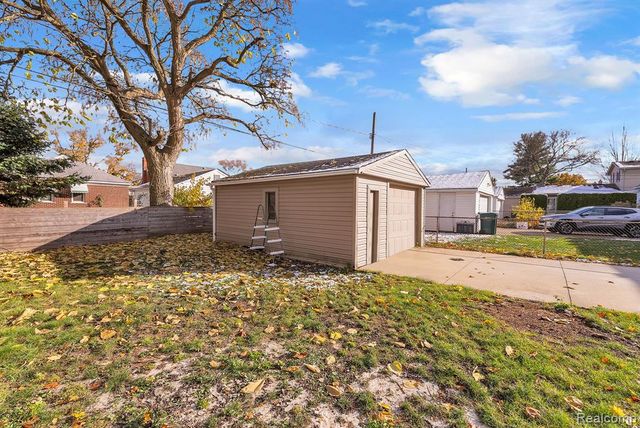 3237 Pardee Avenue, Dearborn, MI 48124