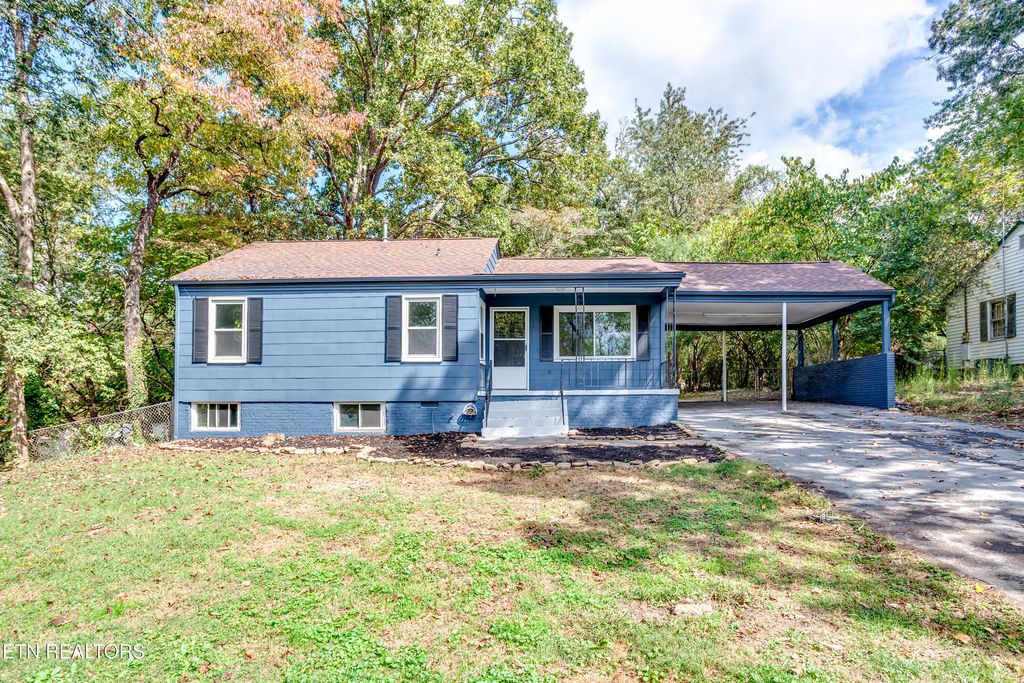 514 Akers St, Maryville, TN 37804
