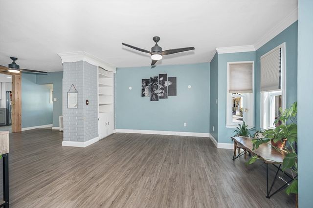 5 Ready Ave, Lowell, MA 01854