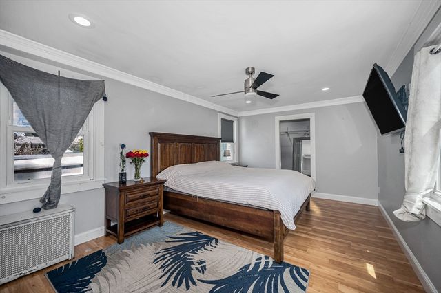 5 Ready Ave, Lowell, MA 01854