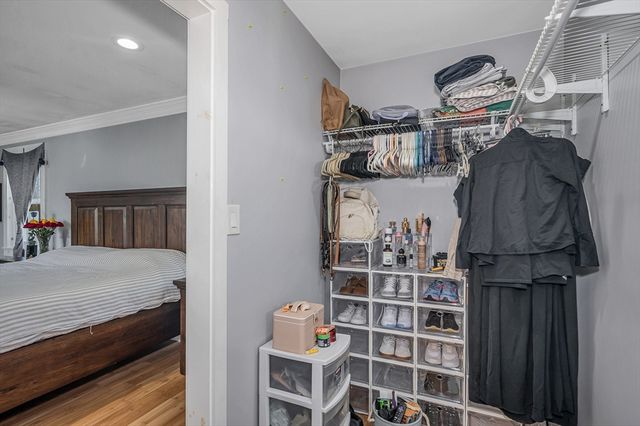 5 Ready Ave, Lowell, MA 01854