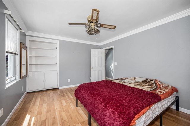 5 Ready Ave, Lowell, MA 01854