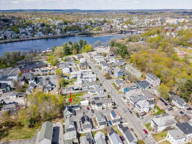 5 Ready Ave, Lowell, MA 01854