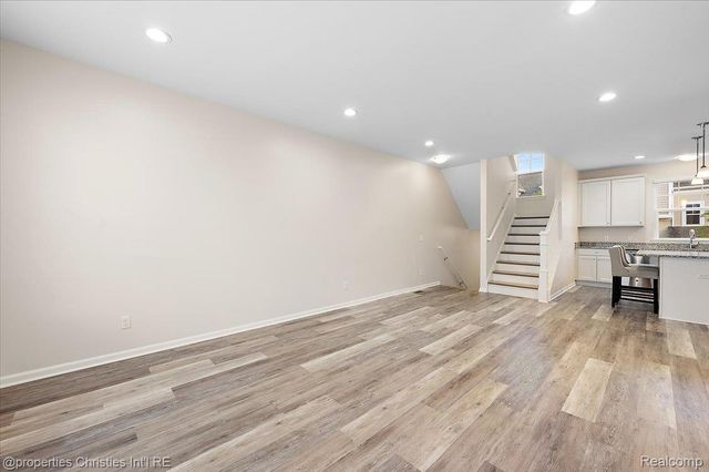 4953 Treeside Lane, Troy, MI 48098