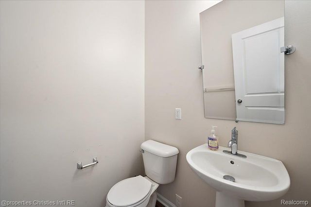 4953 Treeside Lane, Troy, MI 48098