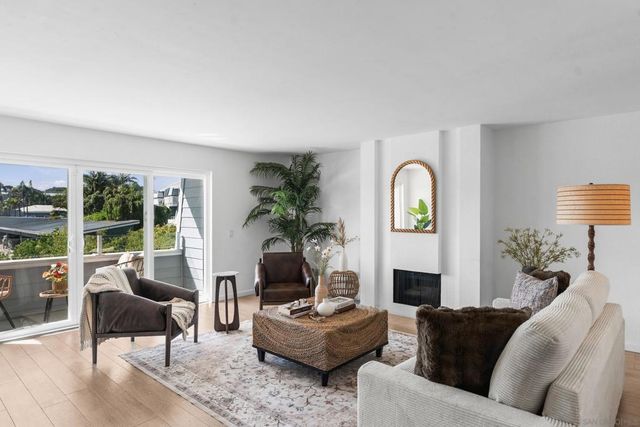 92 Montego Ct, Coronado, CA 92118