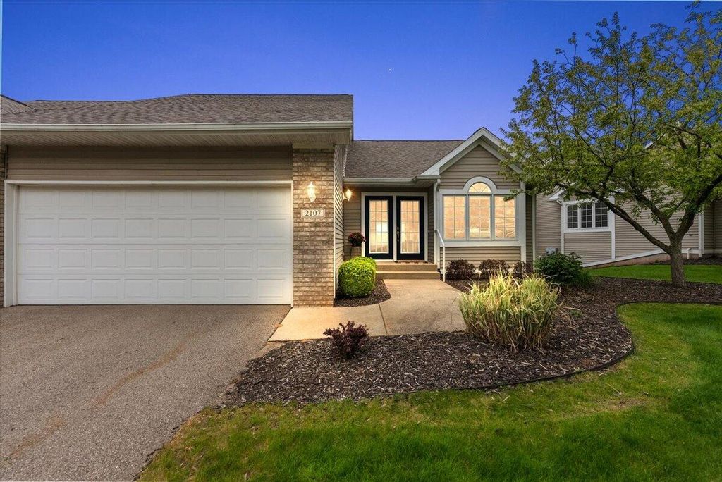 2107 Blue Bell Way Nw, City Of Grand Rapids, MI 49504