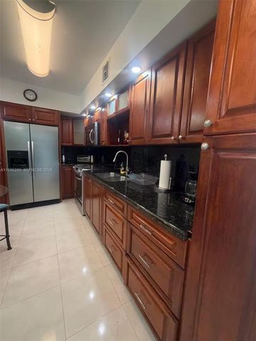 3801 S Ocean Dr 12J, Hollywood, FL 33019