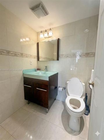 3801 S Ocean Dr 12J, Hollywood, FL 33019