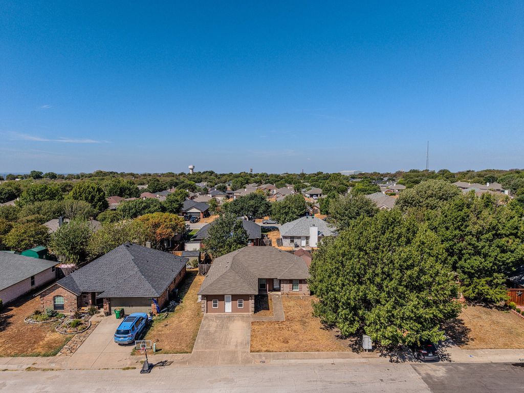 204 Troxell Boulevard, Rhome, TX 76078 — photo 3