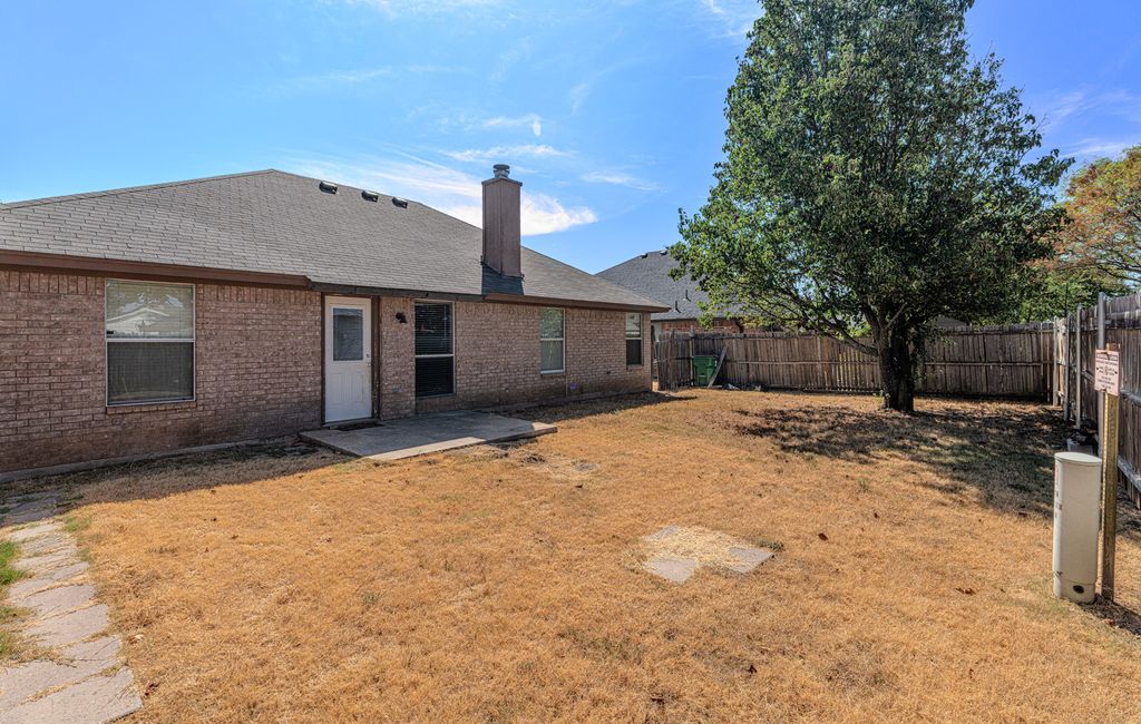 204 Troxell Boulevard, Rhome, TX 76078 — photo 5