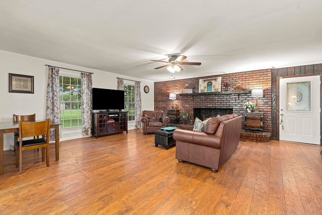 226 Maple Hill Rd, Lebanon, TN 37087