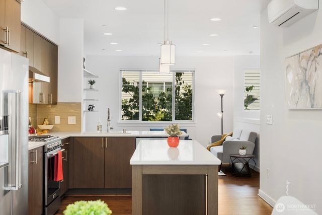 15788 NE 14th Alley, Bellevue, WA 98008