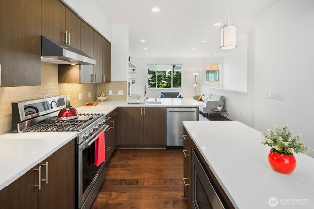 15788 NE 14th Alley, Bellevue, WA 98008