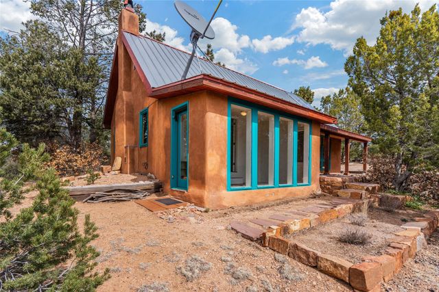 87 Quartz Trail, Santa Fe, NM 87505