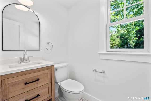 41 Pepperbush Lane, Fairfield, CT 06824