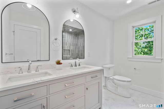 41 Pepperbush Lane, Fairfield, CT 06824