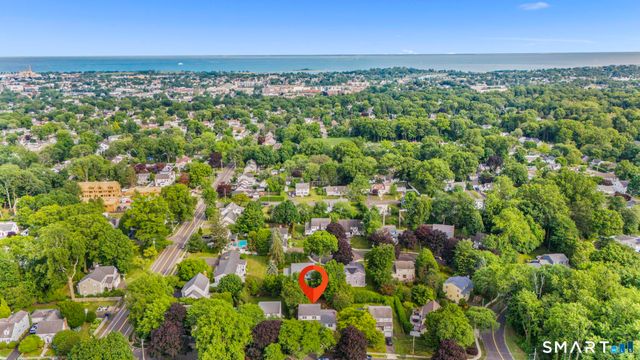 41 Pepperbush Lane, Fairfield, CT 06824