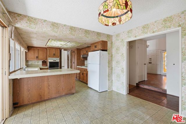 6602 Daryn Drive, West Hills, CA 91307